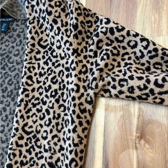 Cynthia Rowley Sz M Animal Cheetah Leopard Print Open Cardigan Tan Black Pockets - Picture 7 of 11